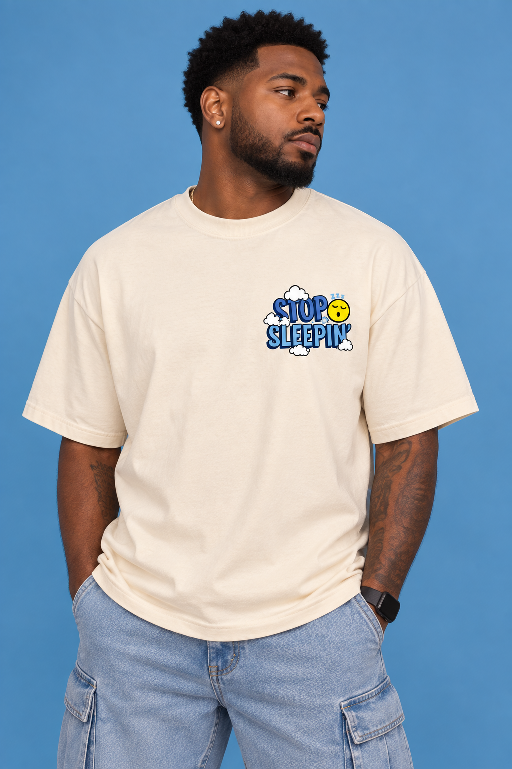 Stop Sleepin’ Tee / Blue modeled front